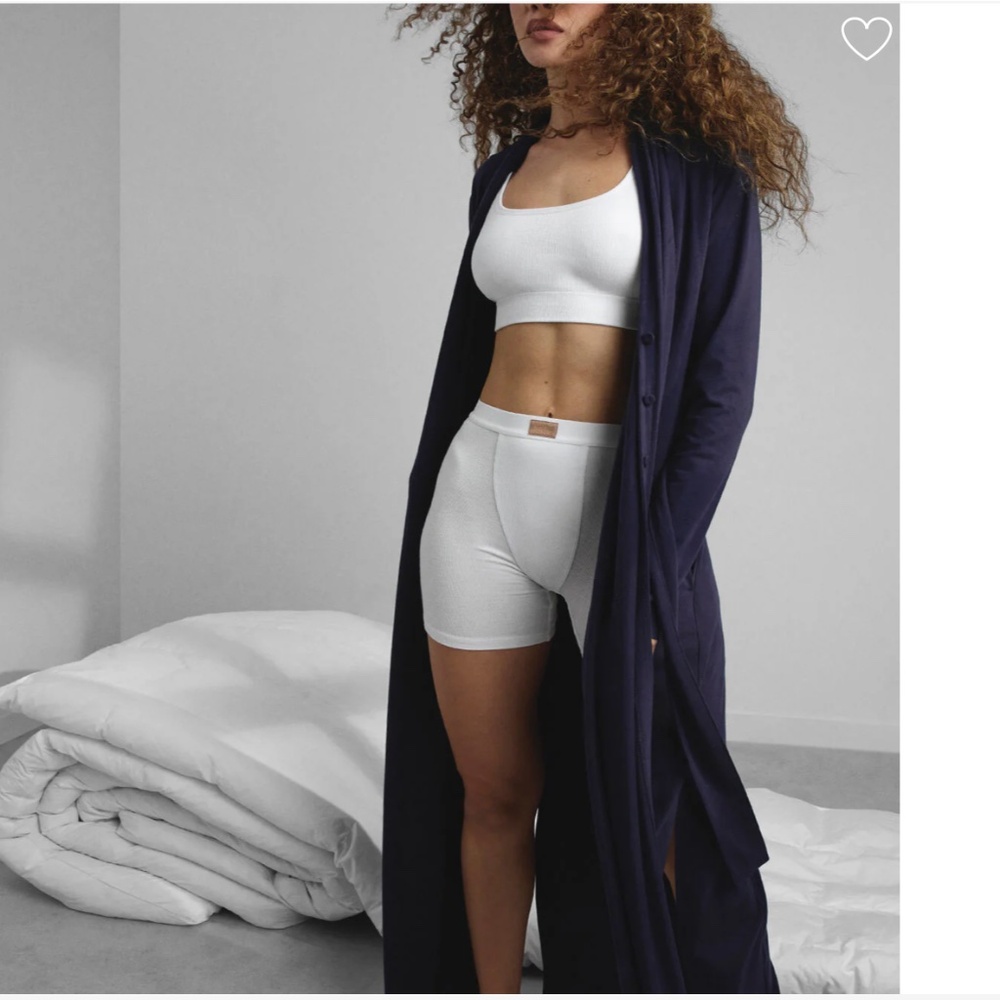 3/$42 LUNYA BNWT Seamless Modal Scoop Bralette in Sincere White Size M - Picture 5 of 6